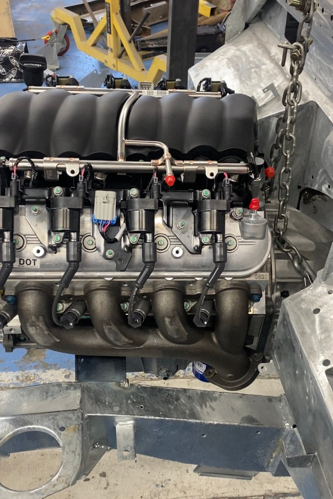 LS3/5Speed manual transmission powertrain package for Land Rover Defender