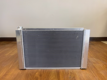 Load image into Gallery viewer, Radiator Land Rover Defender LS3 Engine Swap Aluminum Radiator 500 watt Brushless fan
